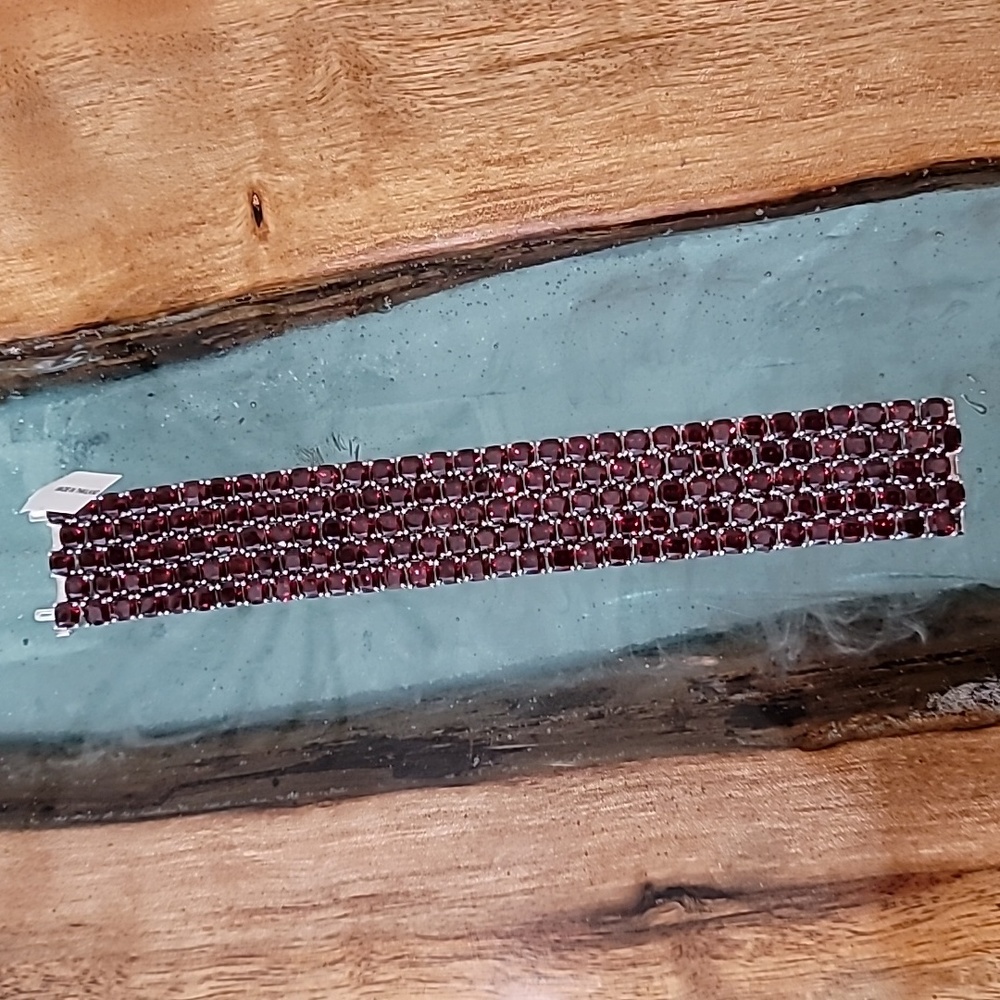 Mozambique Garnet bracelet NWT - Picture 4 of 8